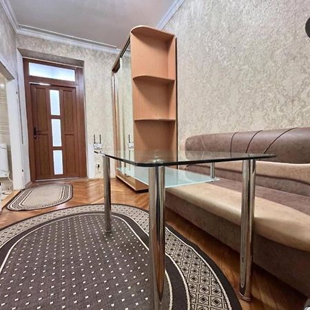 Центр, Біля Медичного Університету, Вулиця Личаківська Lwów Zewnętrze zdjęcie